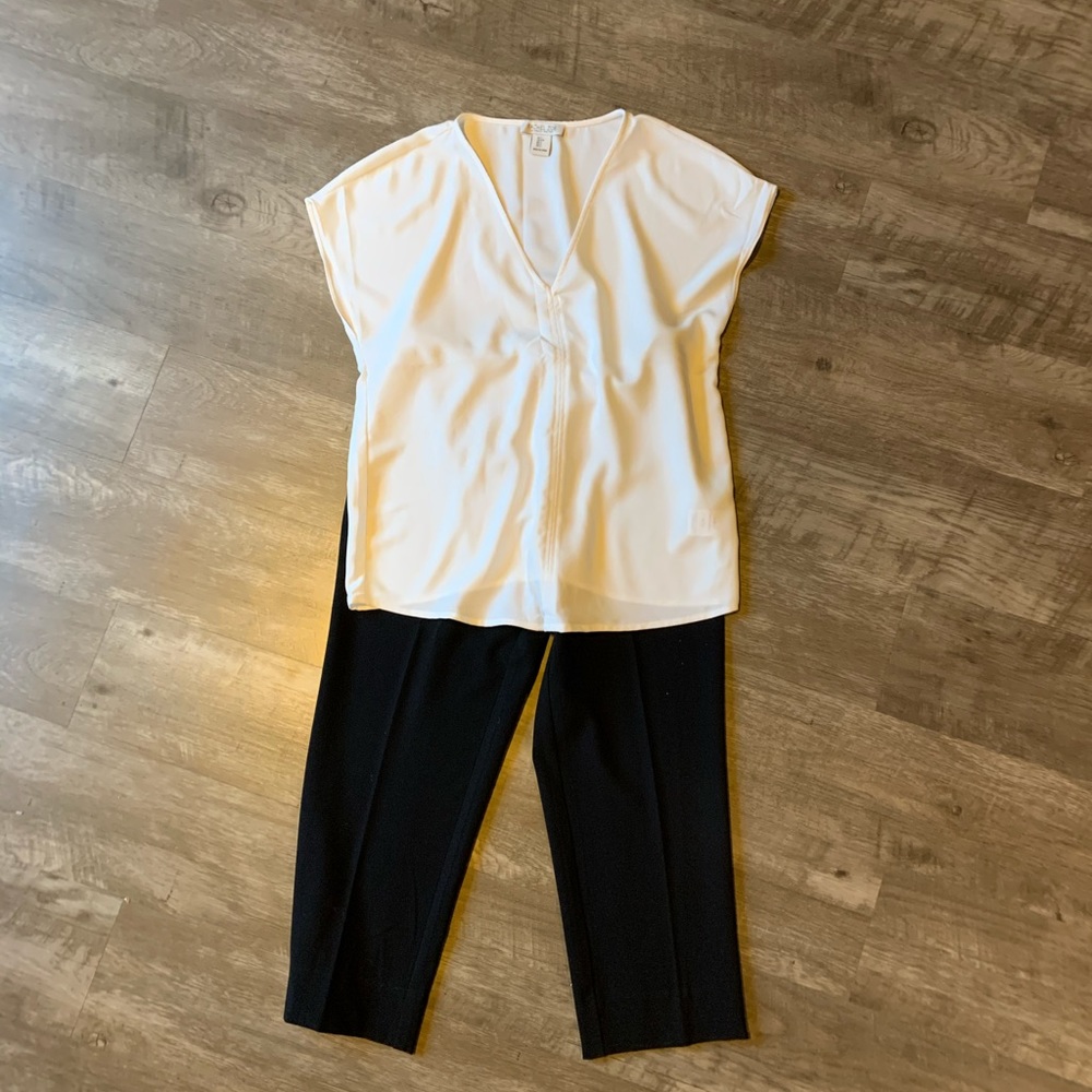 Rachel Zoe v neck top
